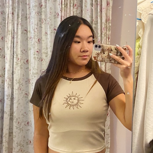 BROWN CROPPED TEE - Picture 3 of 3